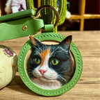 Handmade Leather Pet Portrait Keychain – Custom Dog or Cat Face Charm – A Meaningful Memorial Gift for Pet Lovers